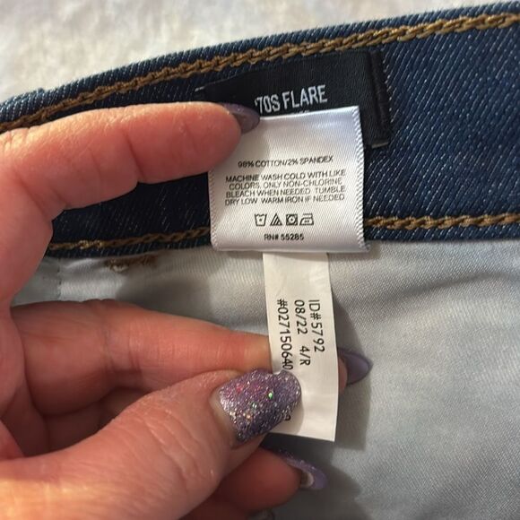 NWT Express 70’s mid rise Flare jeans. Sz 4. - Picture 8 of 11